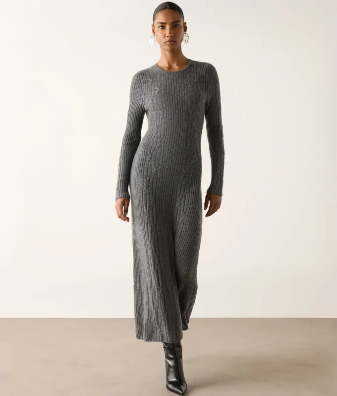 Abito a coste intrecciate in cashmere