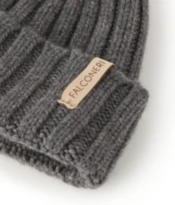 Berretto in cashmere con interno in seta