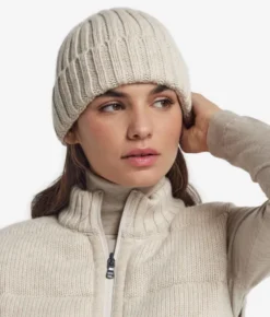 Berretto in cashmere con interno in seta