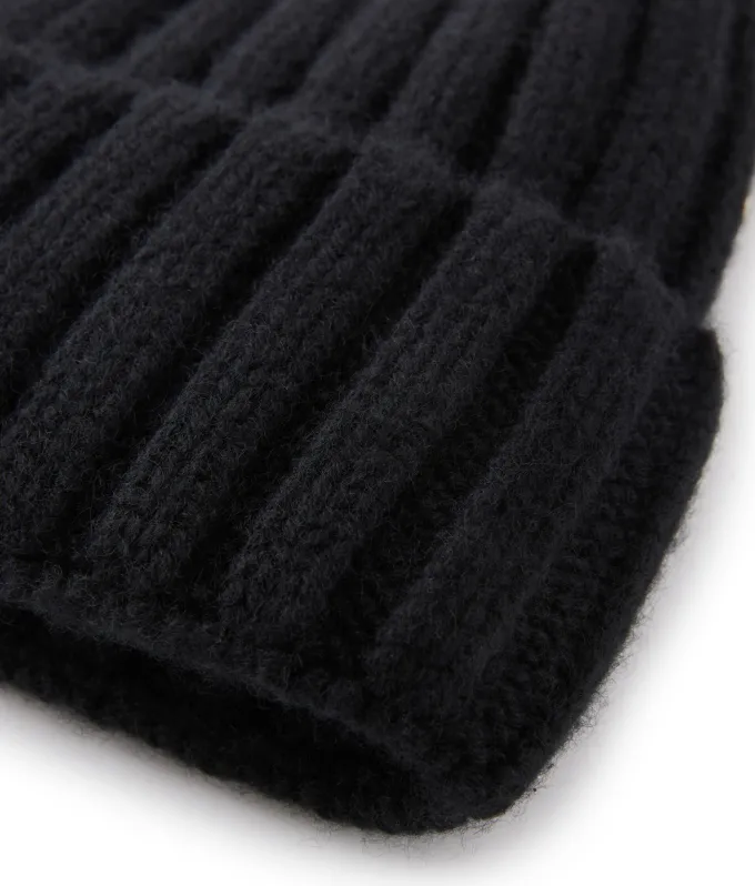 Berretto in cashmere con interno in seta