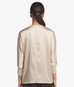 Blusa con scollo a V in seta