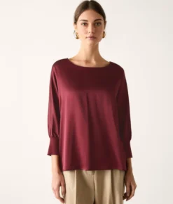 Blusa girocollo in seta