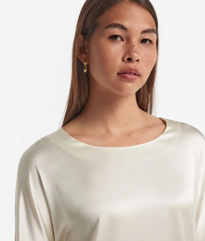 Blusa girocollo in seta