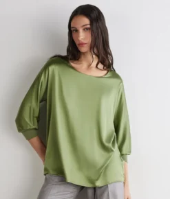 Blusa girocollo in seta