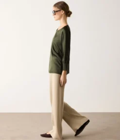 Blusa girocollo in seta