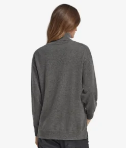 Dolcevita con spacchi in Cashmere Ultrasoft