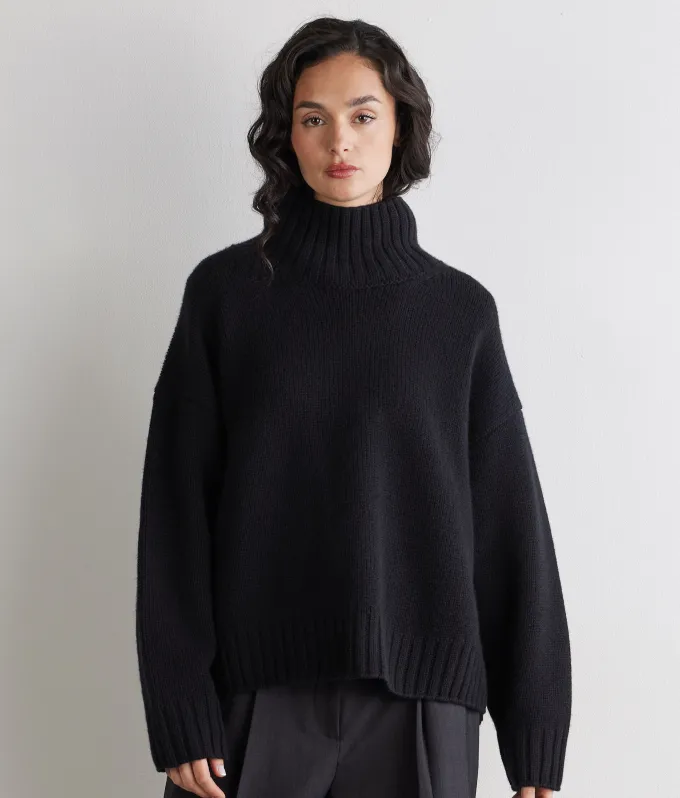 Maglia con collo a cratere in Cashmere Tricot