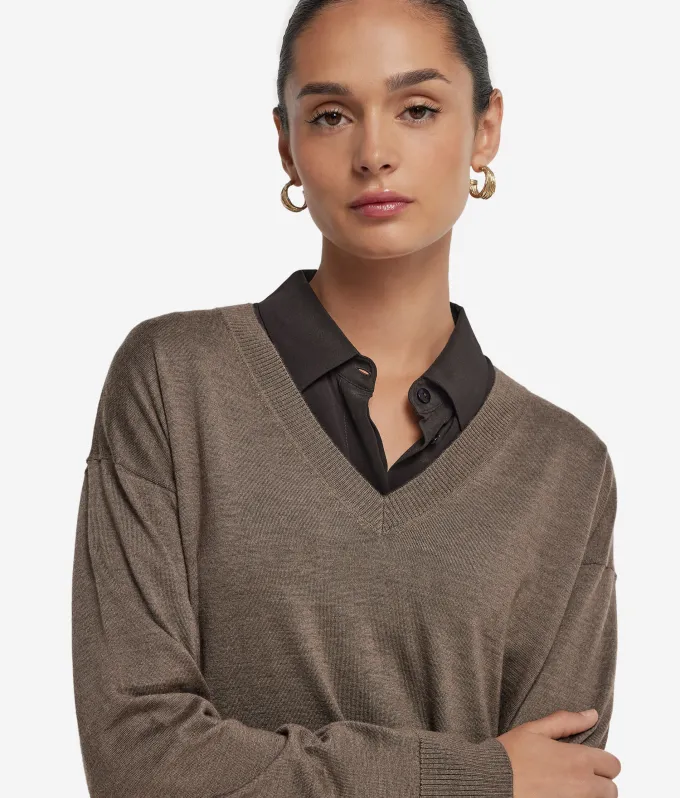 Maglia con scollo a V e spacchi in Cashmere Ultrafine