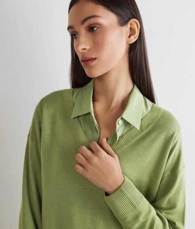 Maglia con scollo a V e spacchi in Cashmere Ultrafine