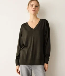 Maglia con scollo a V e spacchi in Cashmere Ultrafine