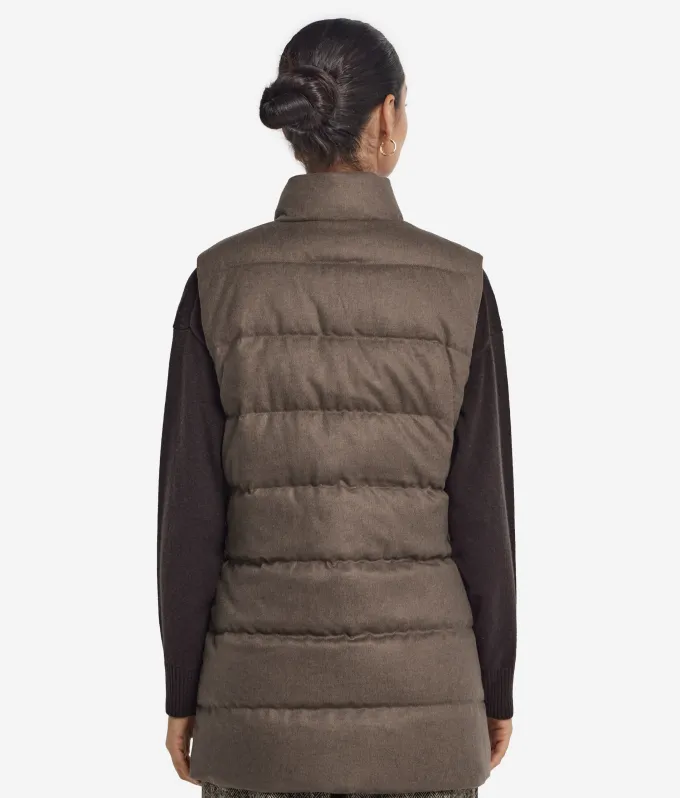 Piumino smanicato in seta e cashmere