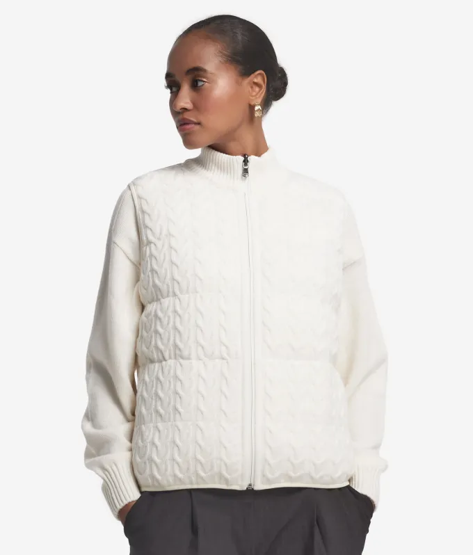 Piumino smanicato reversibile con intreccio in cashmere