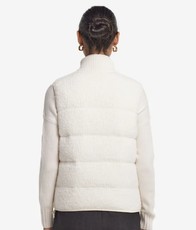 Piumino smanicato reversibile in bouclé