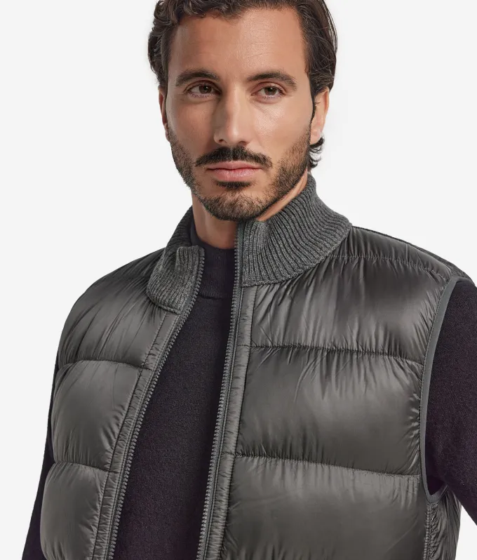 Piumino smanicato reversibile in cashmere