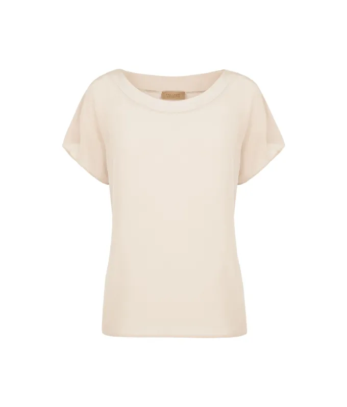 T-shirt con scollo a barchetta in seta e modal